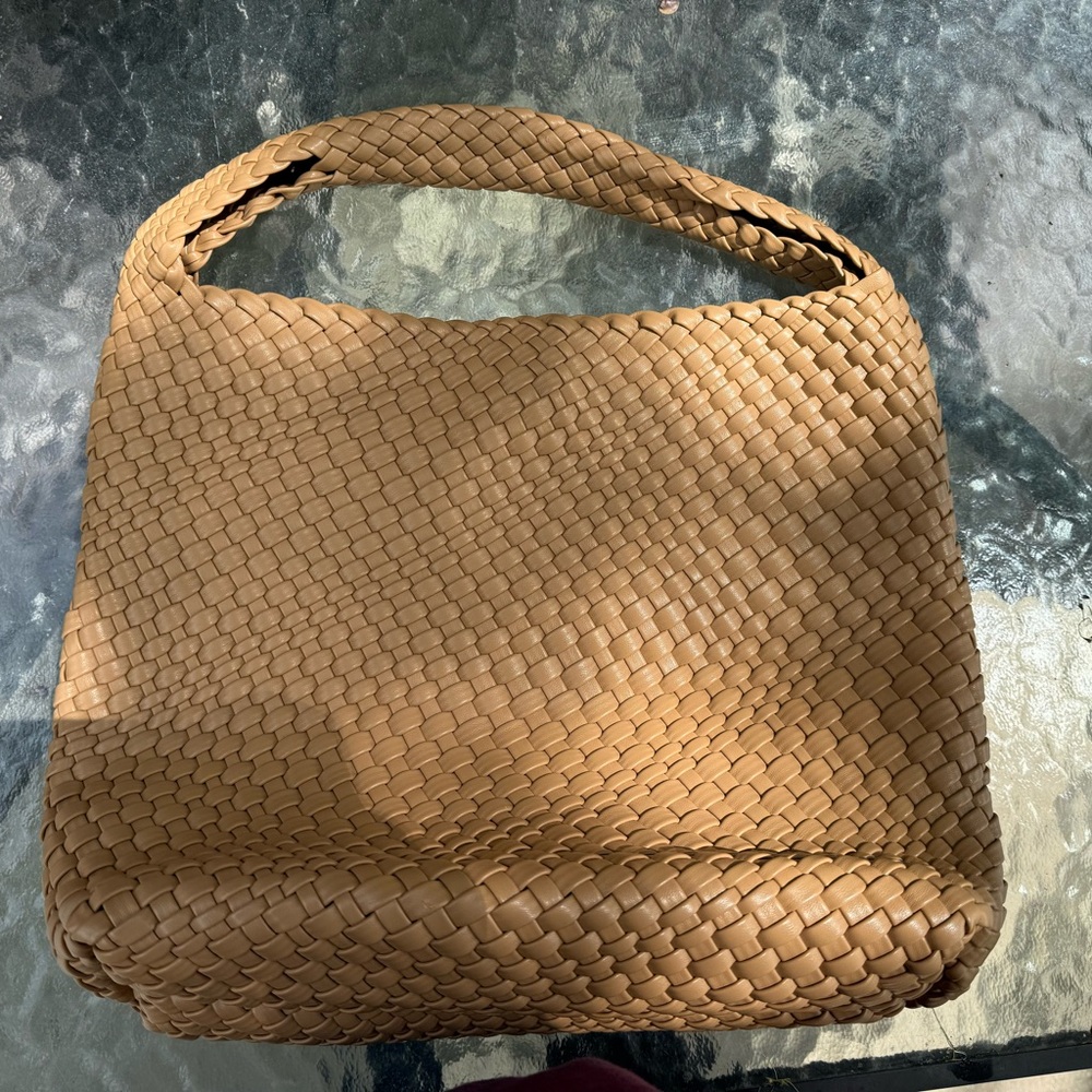 Elegant Tan Woven Handbag